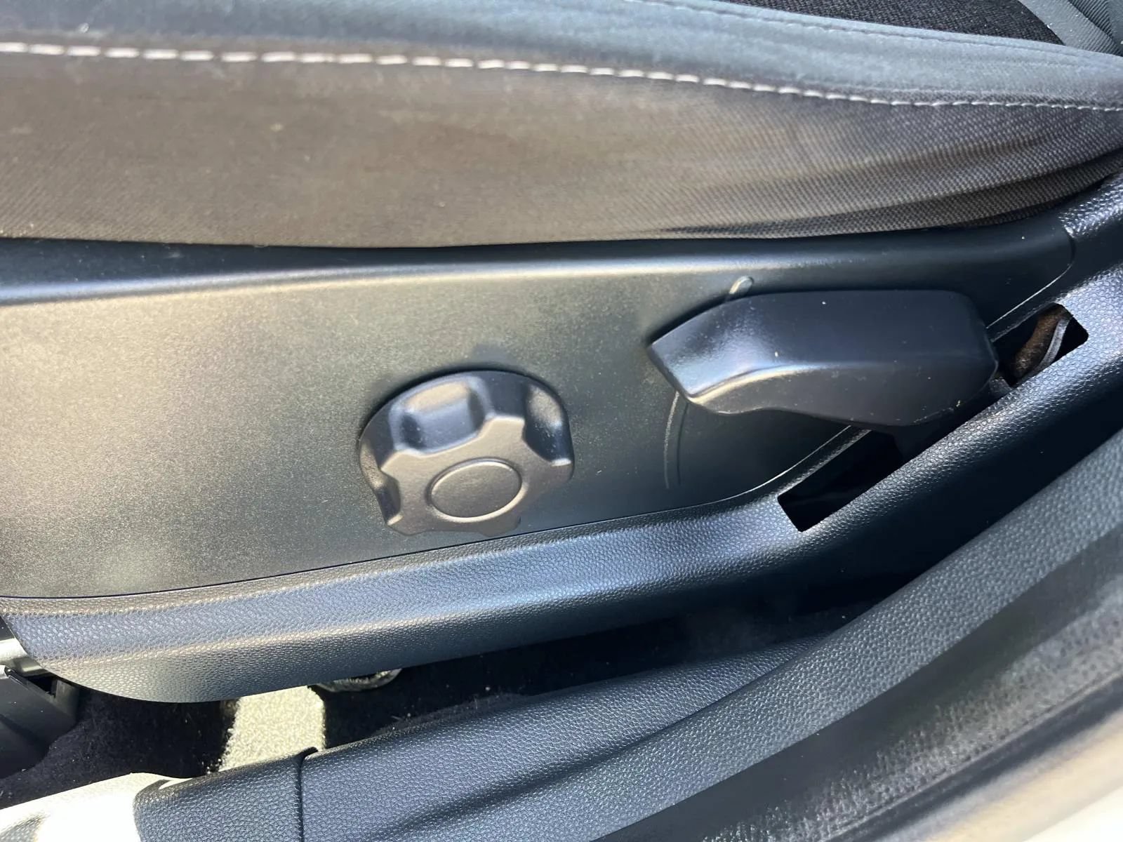 Used 2021 Ford EcoSport SE FWD image 28