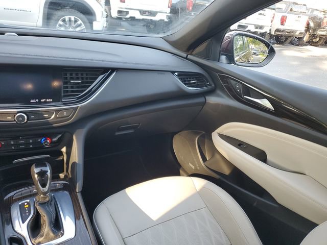 Used 2019 Buick Regal Avenir w/ Driver Confidence Package II FWD image 14