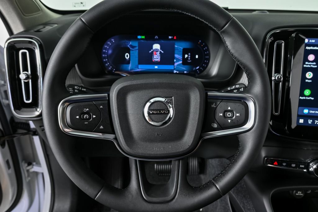 Certified 2026 Volvo XC40 B5 Core w/ Climate Package image 10