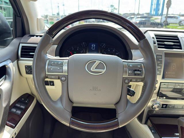 Used 2019 Lexus GX 460 Luxury AWD/4WD image 16