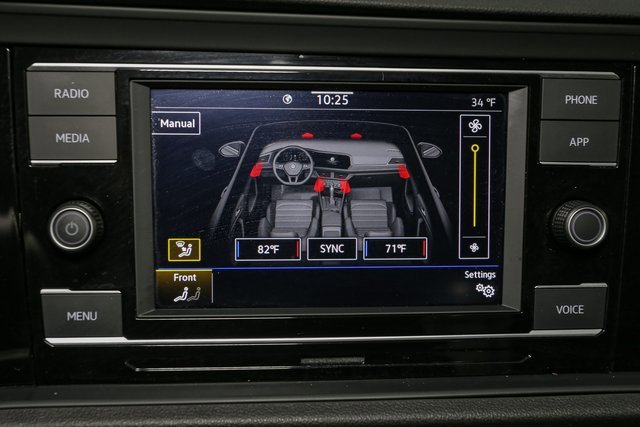 Used 2023 Volkswagen Jetta SE image 21