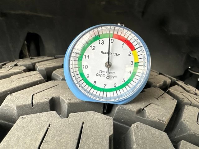 Used 2023 Jeep Gladiator Sport AWD/4WD image 17