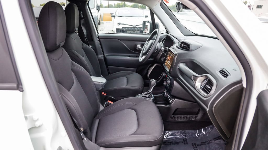 Used 2023 Jeep Renegade Latitude AWD/4WD image 20