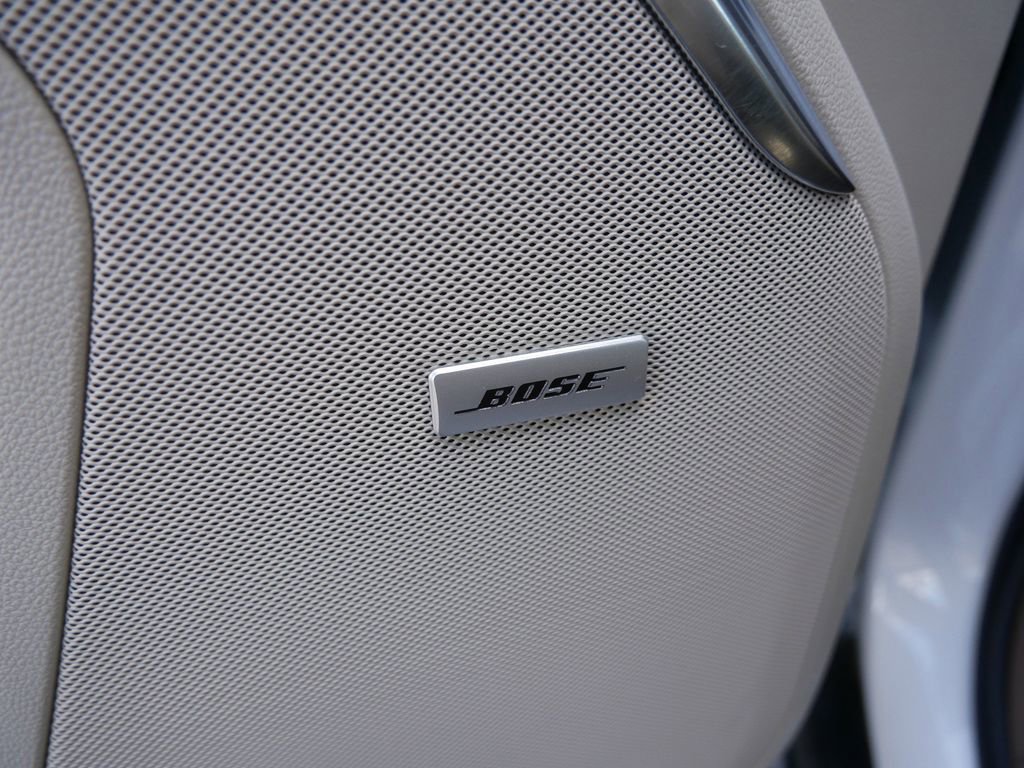Used 2025 GMC Yukon XL Denali w/ LPO, Floor Liner Package AWD/4WD image 15