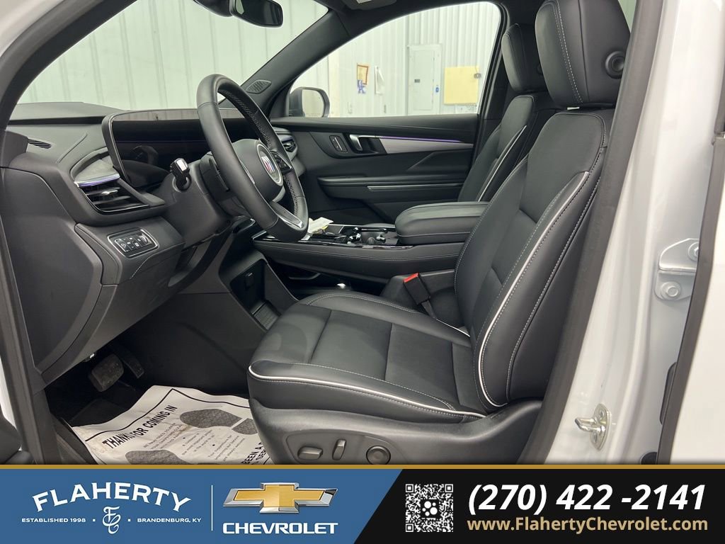 Used 2025 Buick Enclave Preferred AWD/4WD image 9