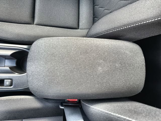 Used 2025 Toyota Corolla LE image 29