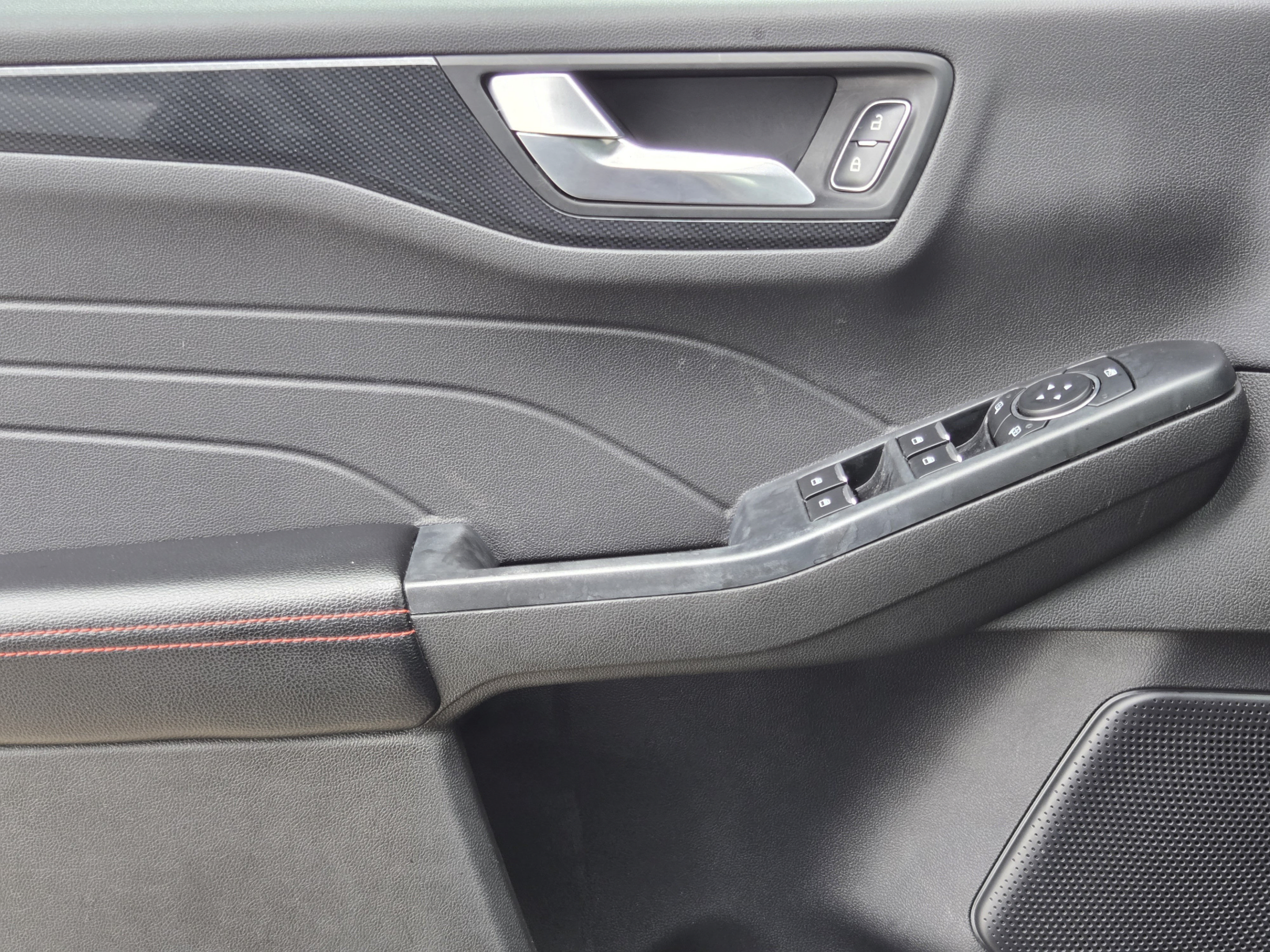 Used 2024 Ford Escape ST-Line AWD/4WD image 21