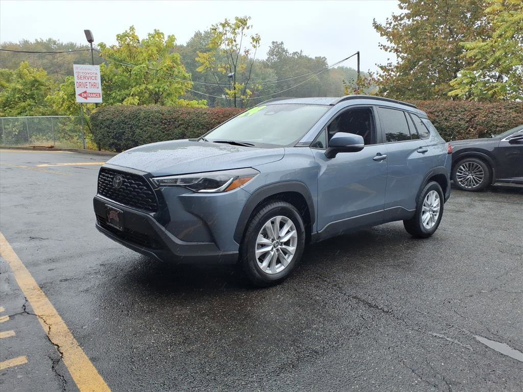 Certified 2024 Toyota Corolla Cross LE image 3