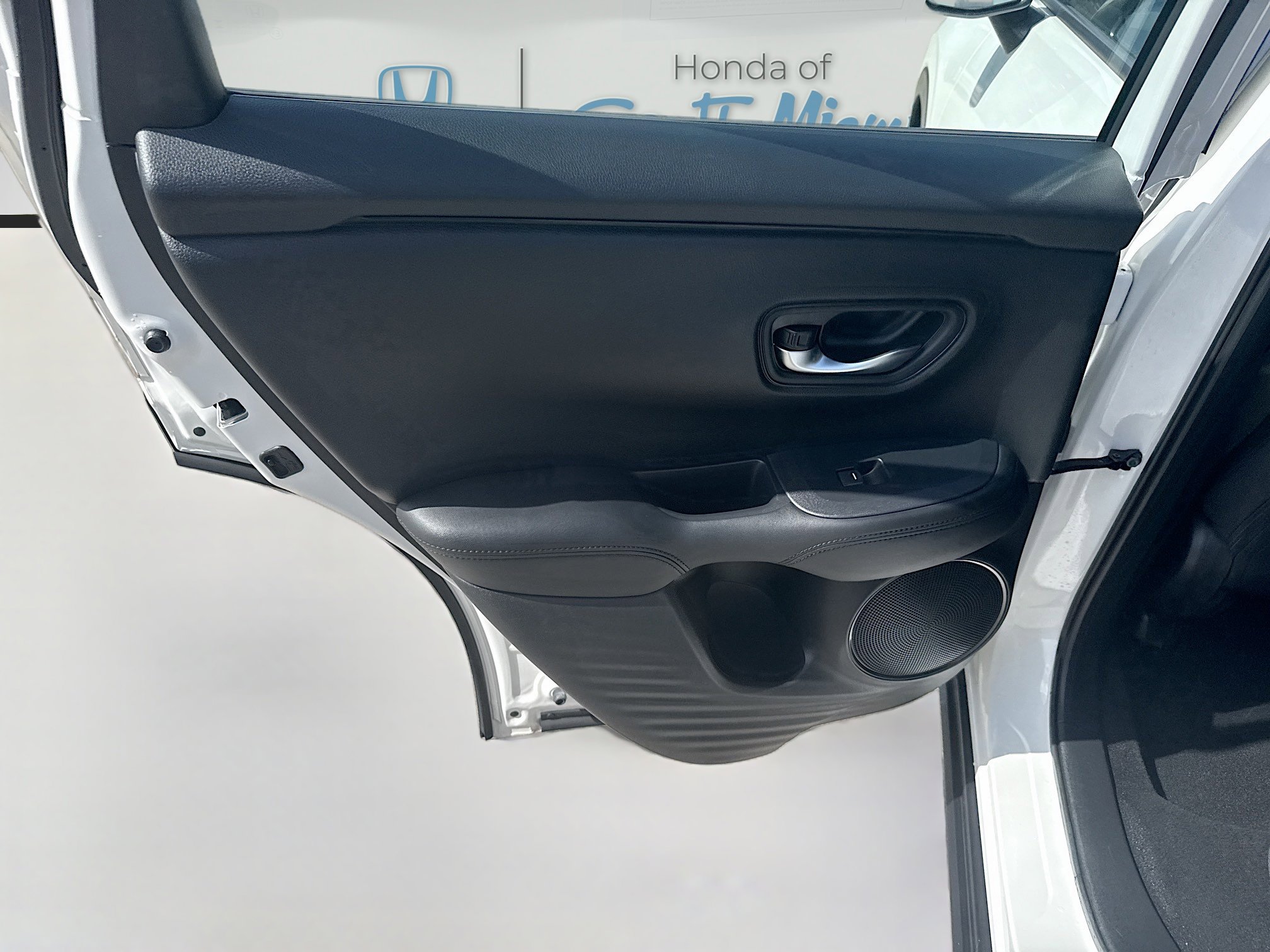 Certified 2025 Honda HR-V LX image 24