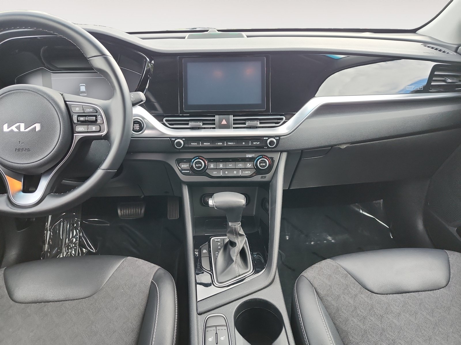 Used 2022 Kia Niro EX FWD image 12