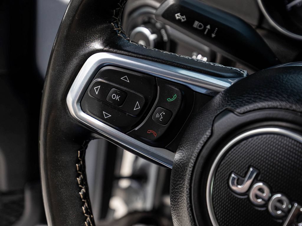Used 2023 Jeep Wrangler Unlimited Sahara w/ Cold Weather Group AWD/4WD image 19
