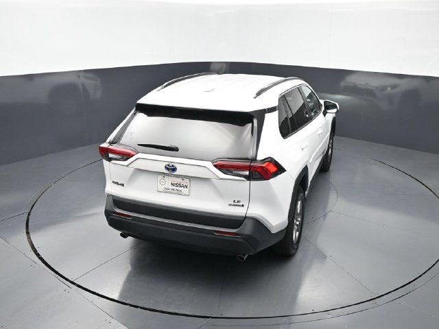 Used 2024 Toyota RAV4 LE AWD/4WD image 30