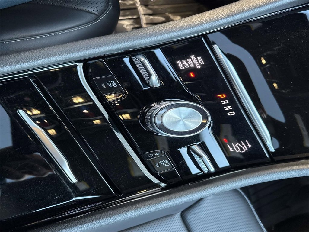 Used 2023 Jeep Grand Cherokee Overland image 25