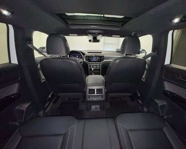 Used 2021 Volkswagen Atlas Cross Sport SEL R-Line image 12