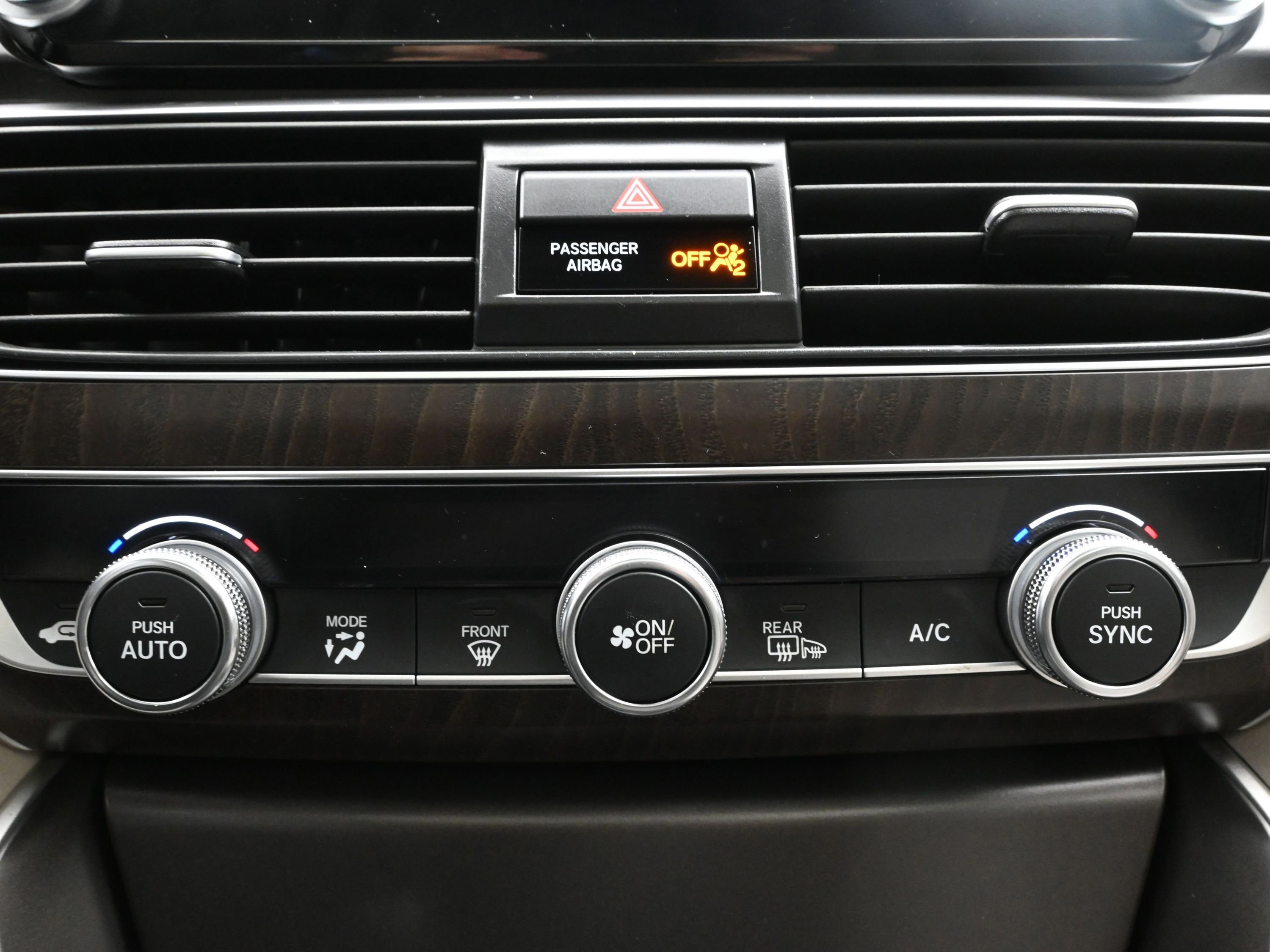 Used 2018 Honda Accord EX-L image 17