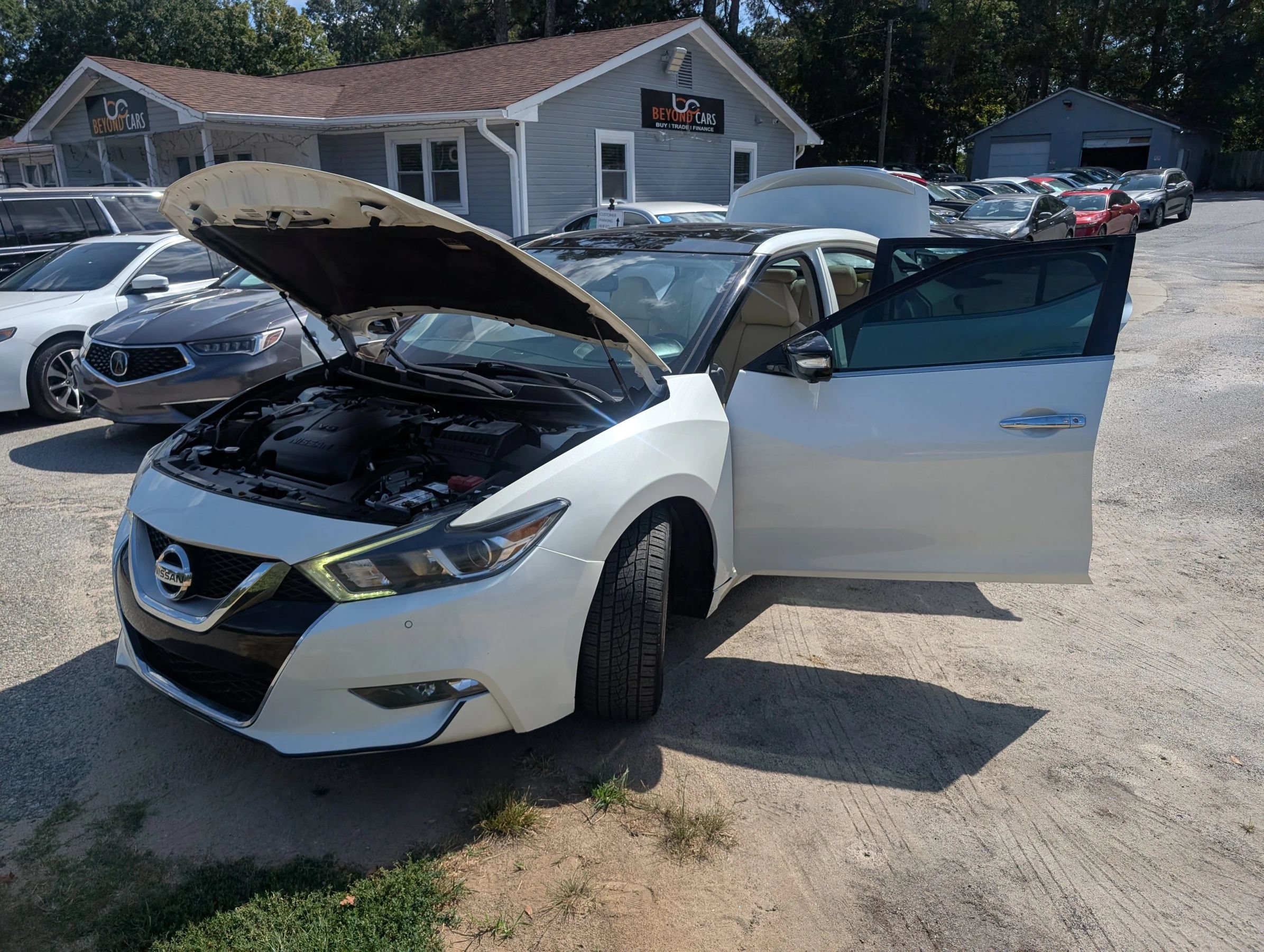 Used 2017 Nissan Maxima Platinum w/ Medallion Package FWD image 14