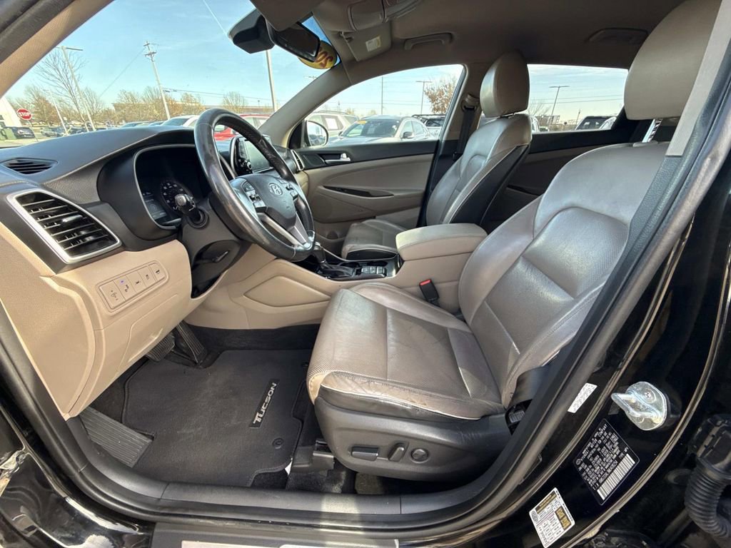 Used 2021 Hyundai Tucson Limited image 16