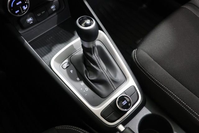 Certified 2024 Hyundai Venue SEL image 27