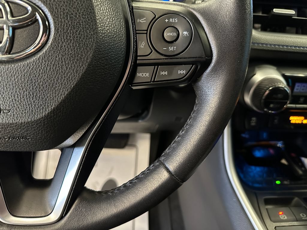 Used 2020 Toyota RAV4 XSE AWD/4WD image 11