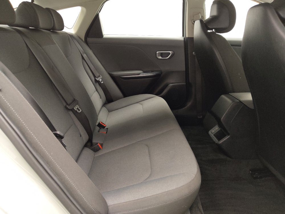Used 2025 Kia K4 FWD image 19