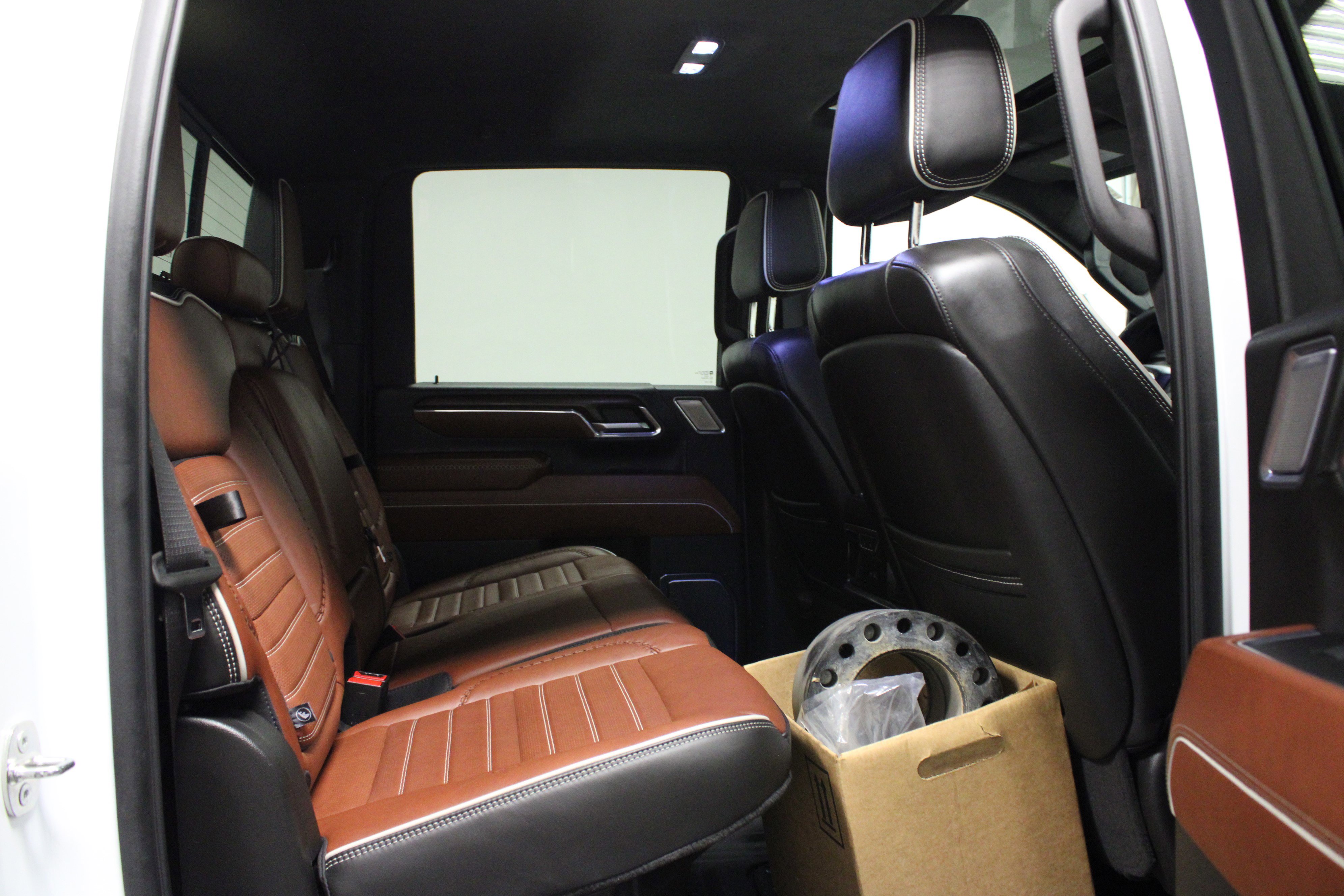 Used 2024 GMC Sierra 2500 Denali Ultimate image 15