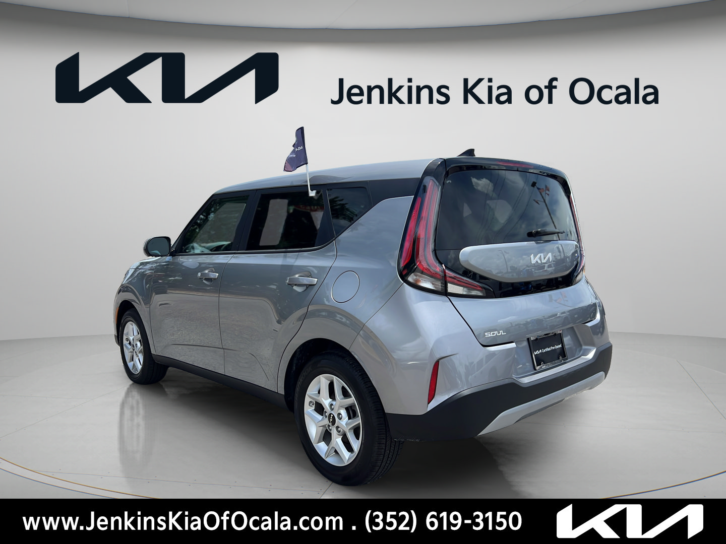 Certified 2025 Kia Soul LX w/ LX Technology Package FWD image 5