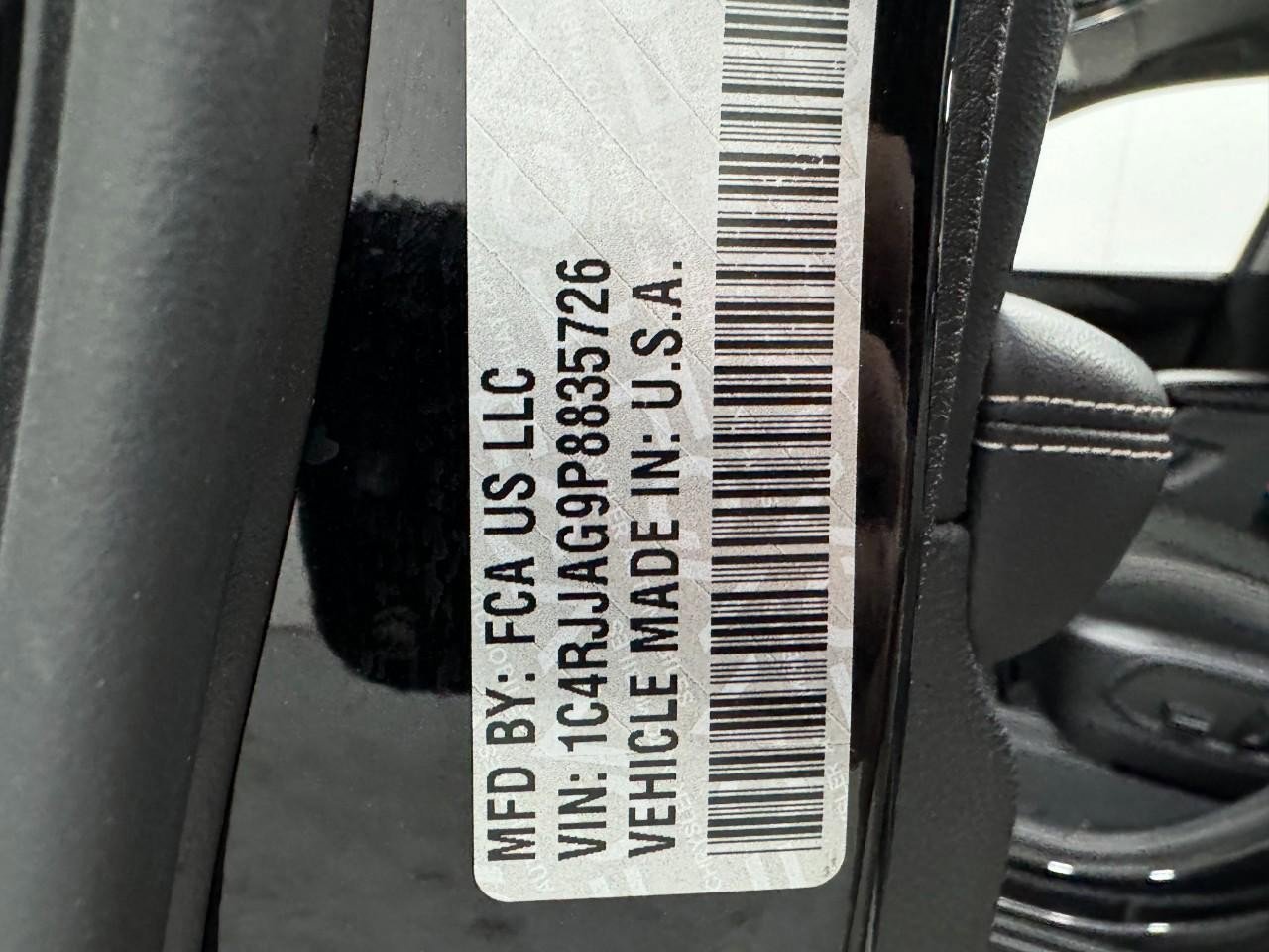 Used 2023 Jeep Grand Cherokee L Laredo image 33