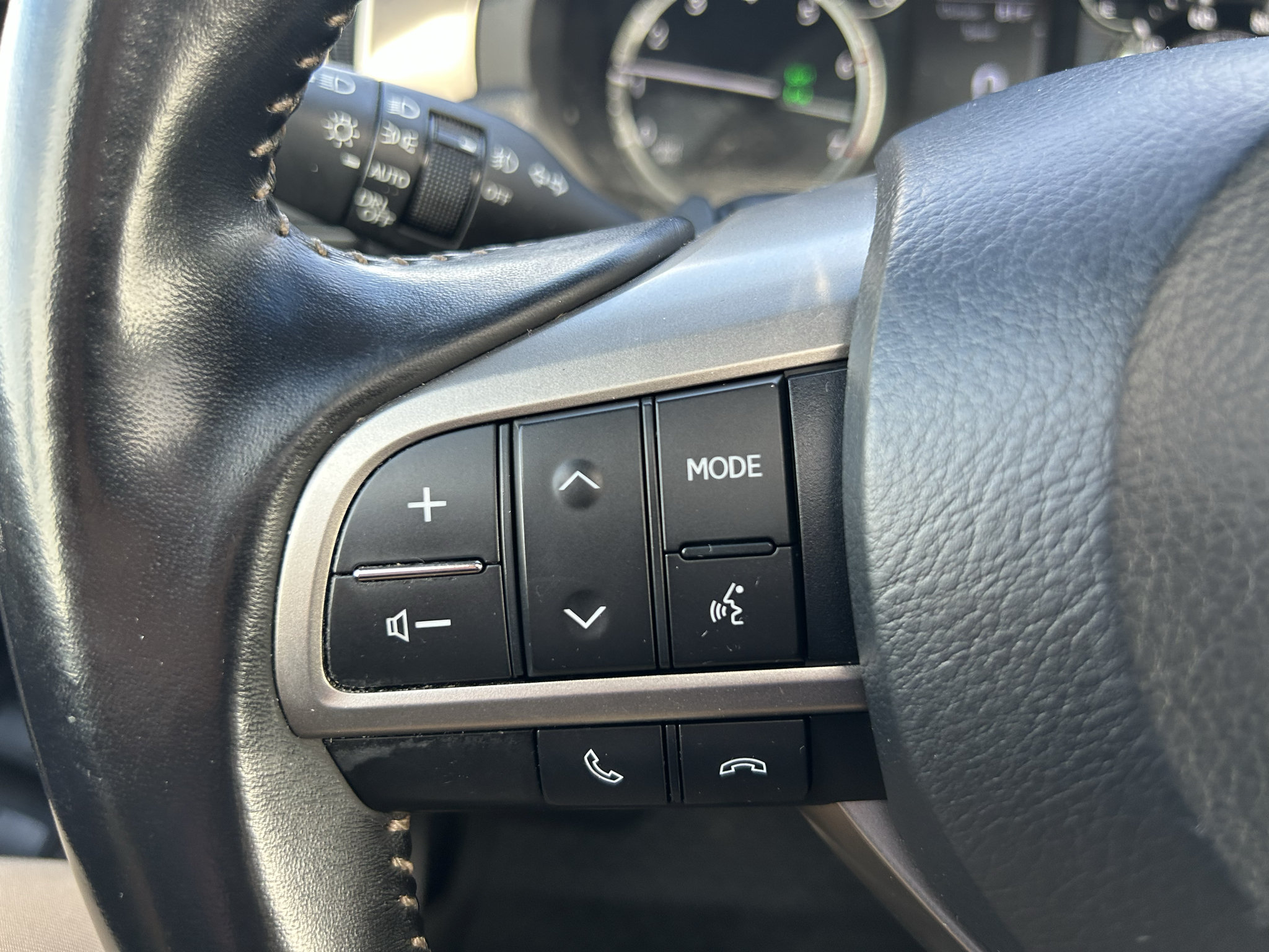 Used 2020 Lexus GX 460 Premium w/ Premium Package AWD/4WD image 16