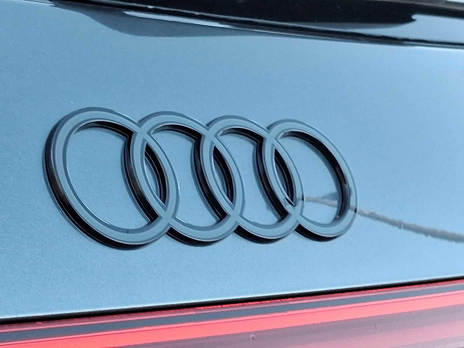 New 2025 Audi SQ5 Premium Plus image 18