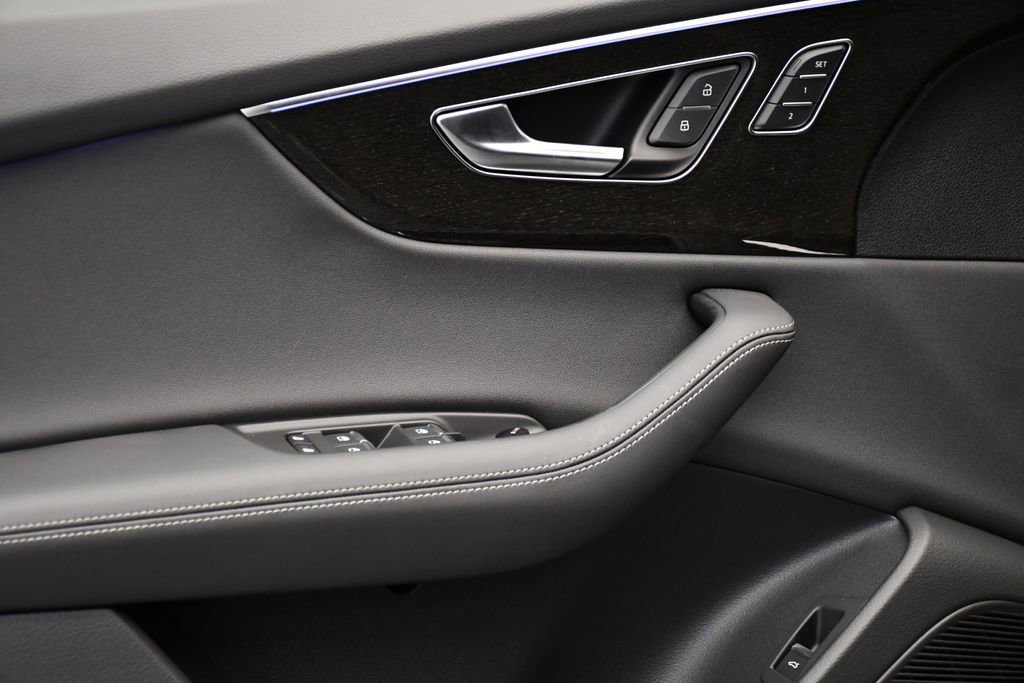 New 2026 Audi Q8 Premium Plus image 32