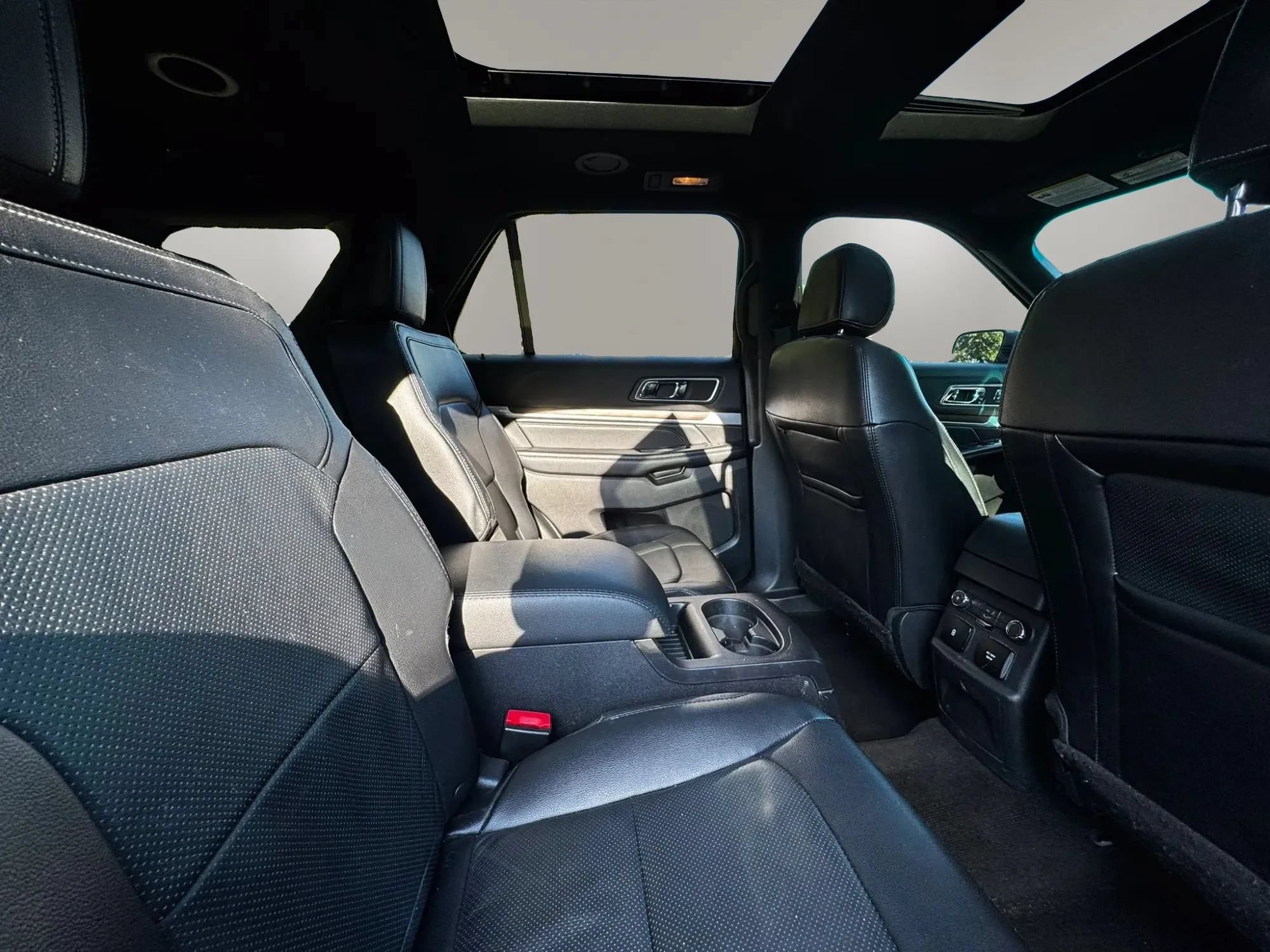Used 2016 Ford Explorer Limited FWD image 19