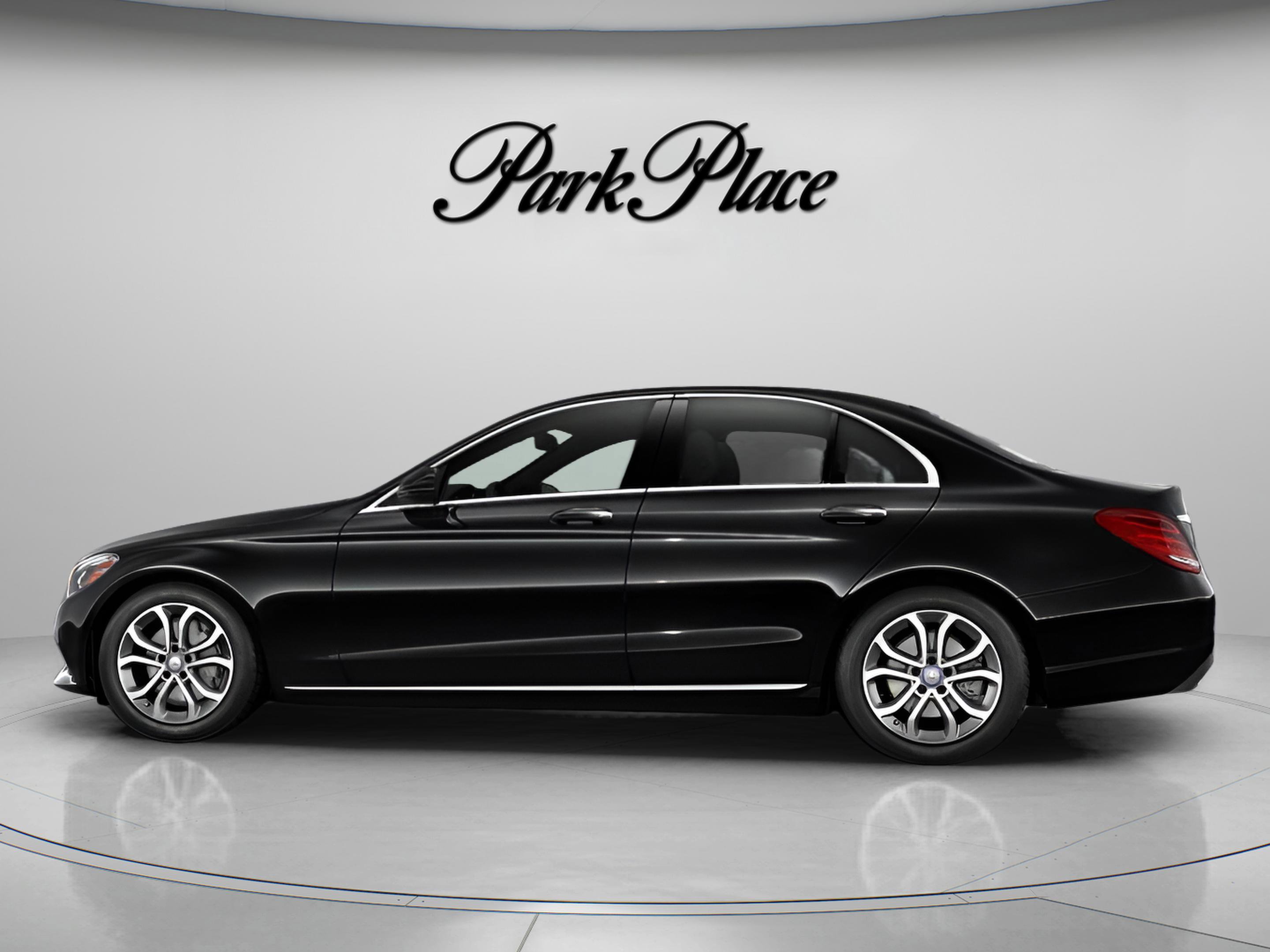 Used 2017 Mercedes-Benz C 300 Sedan image 7