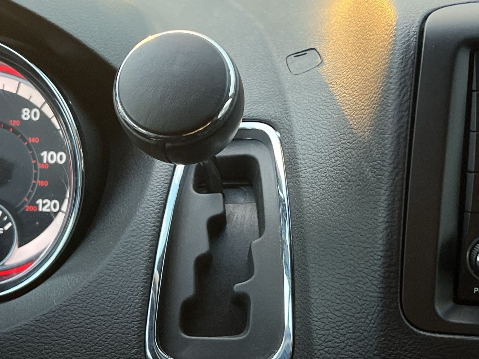 Used 2019 Dodge Grand Caravan SE FWD image 30