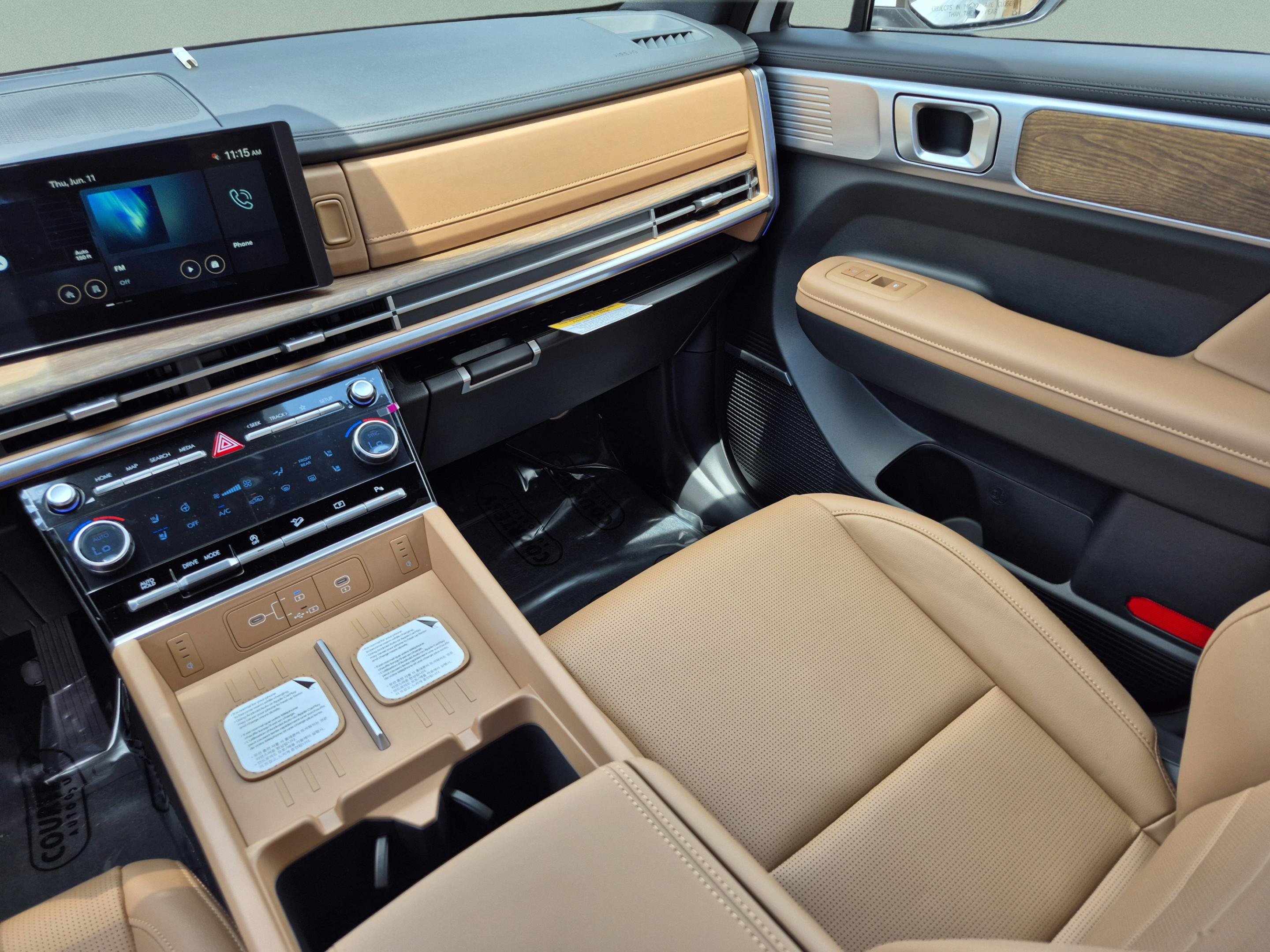 New 2026 Hyundai Santa Fe Limited FWD image 13