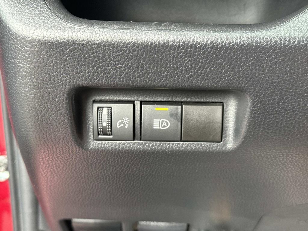 Used 2023 Toyota RAV4 XLE image 27