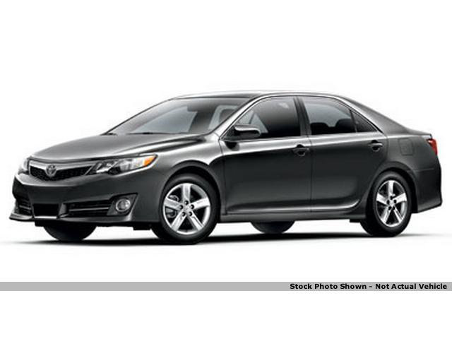 Used 2013 Toyota Camry SE w/ Leather Pkg FWD image 1
