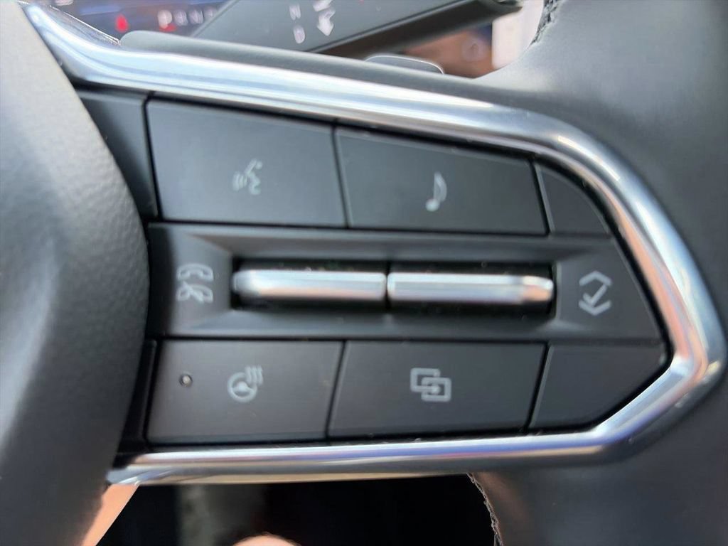 New 2026 Chevrolet Equinox LT w/ Convenience Package II FWD image 25