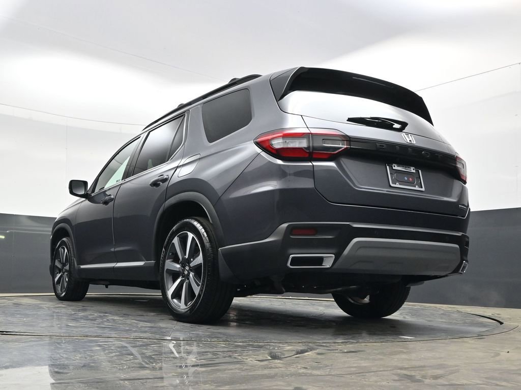 Used 2023 Honda Pilot Touring image 31
