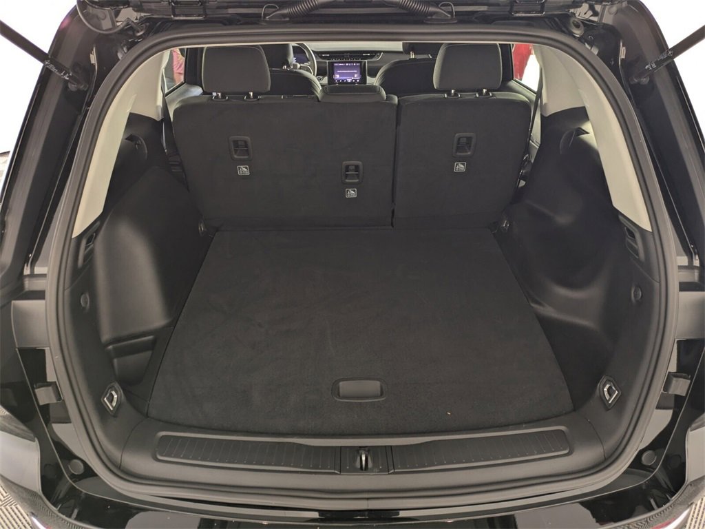 Certified 2023 Jeep Grand Cherokee Laredo image 16