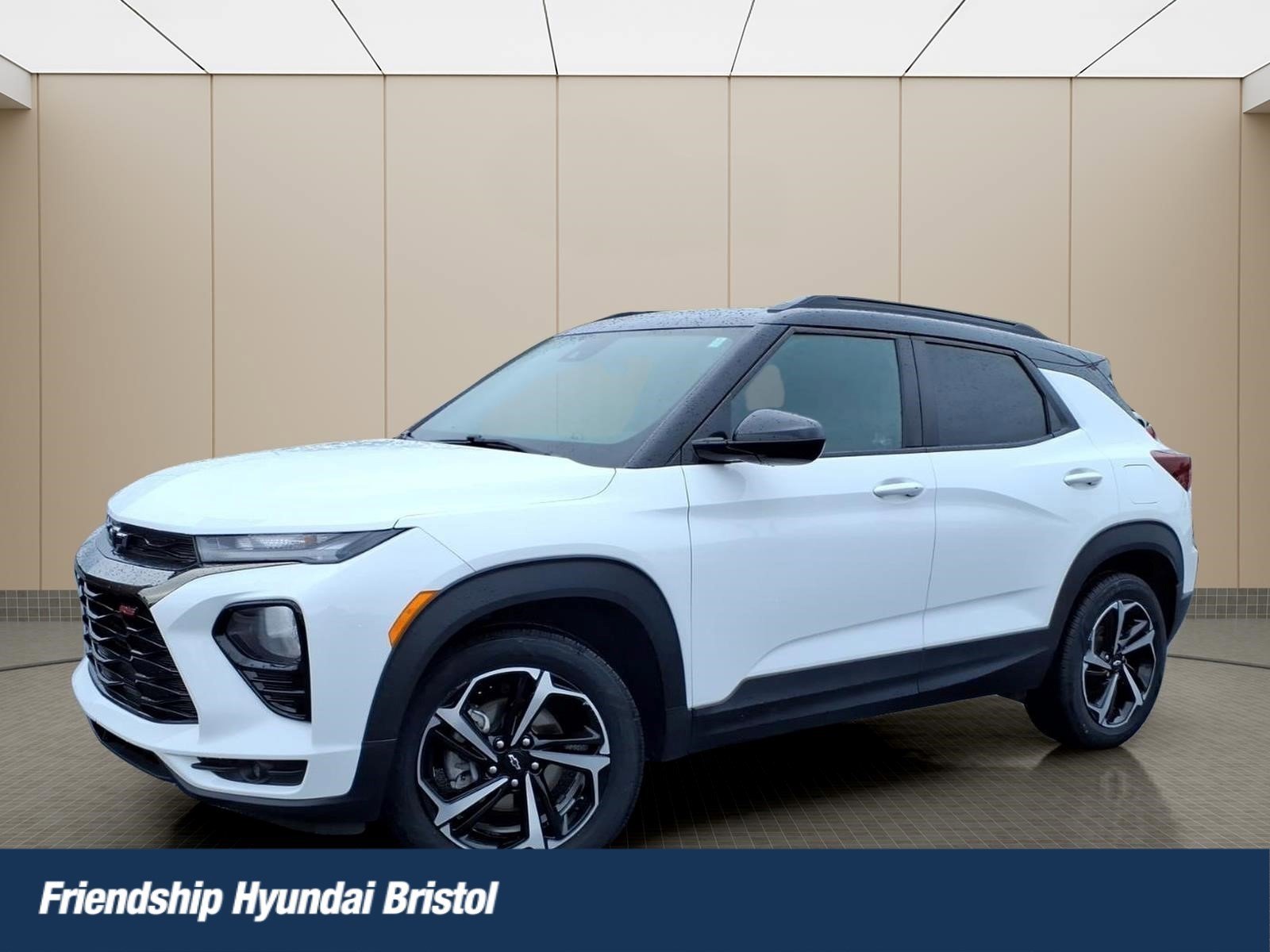 Used 2021 Chevrolet TrailBlazer RS w/ Sun and Liftgate Package AWD/4WD image 1
