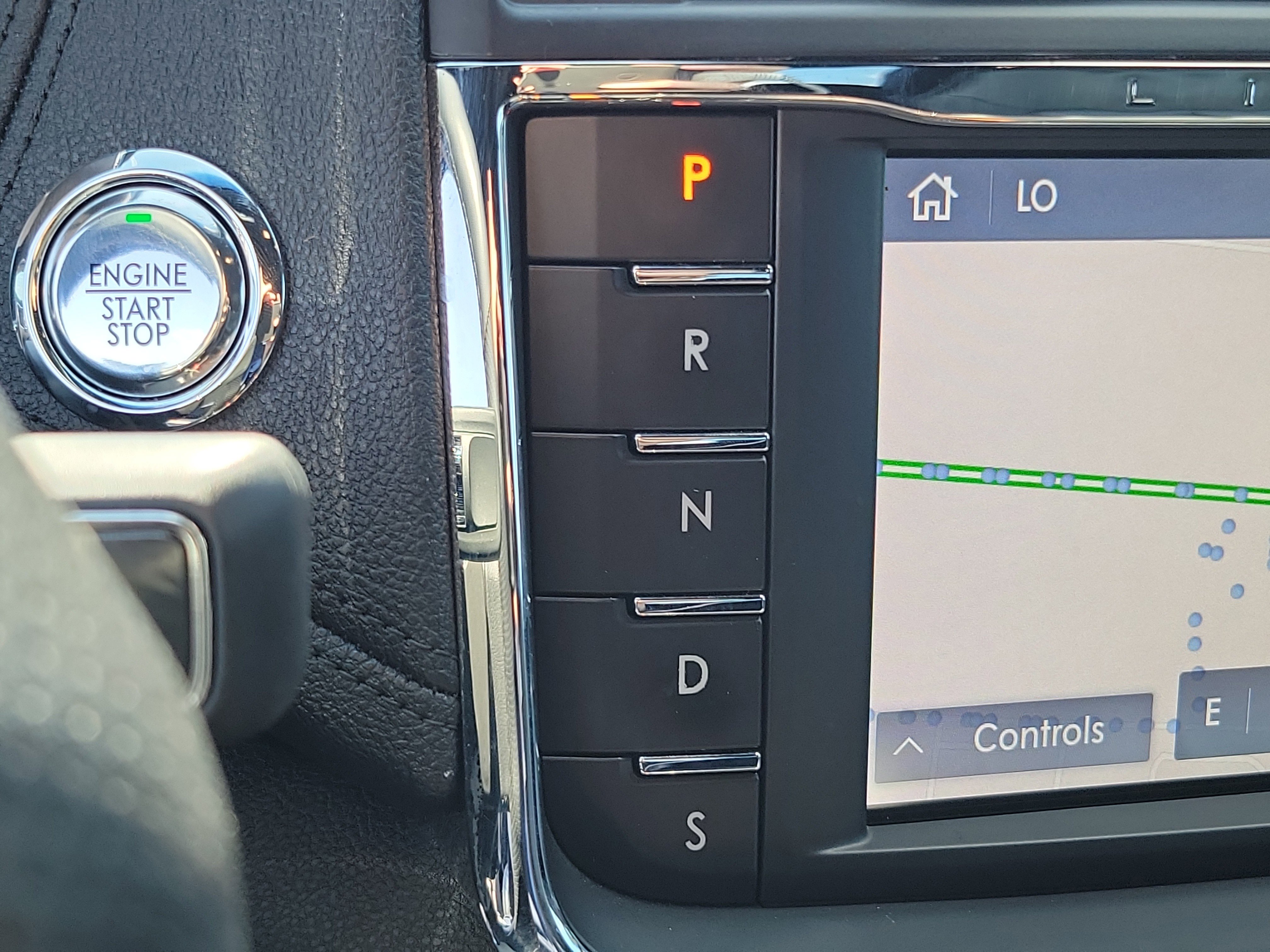 Used 2020 Lincoln Continental w/ Premium Package FWD image 32
