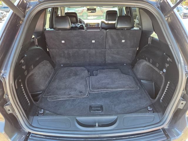 Used 2018 Jeep Grand Cherokee Altitude AWD/4WD image 14