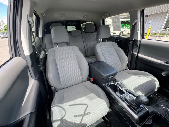 Used 2022 Toyota Tacoma SR5 AWD/4WD image 18