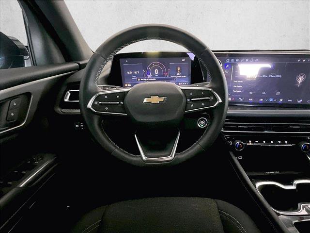 Used 2025 Chevrolet Traverse LT FWD image 7