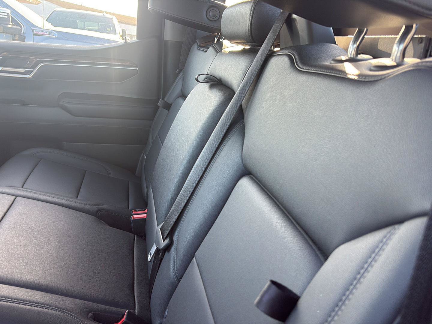 Used 2022 Chevrolet Silverado 1500 LT Trail Boss w/ Convenience Package II AWD/4WD image 31