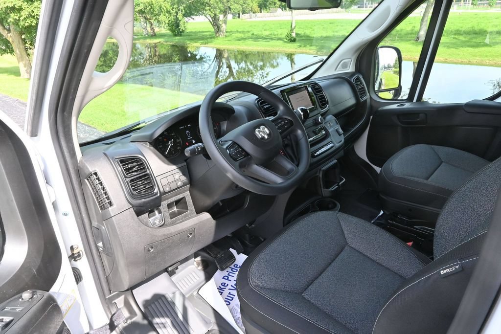 Used 2025 RAM ProMaster 2500 w/ Safety Group FWD image 11