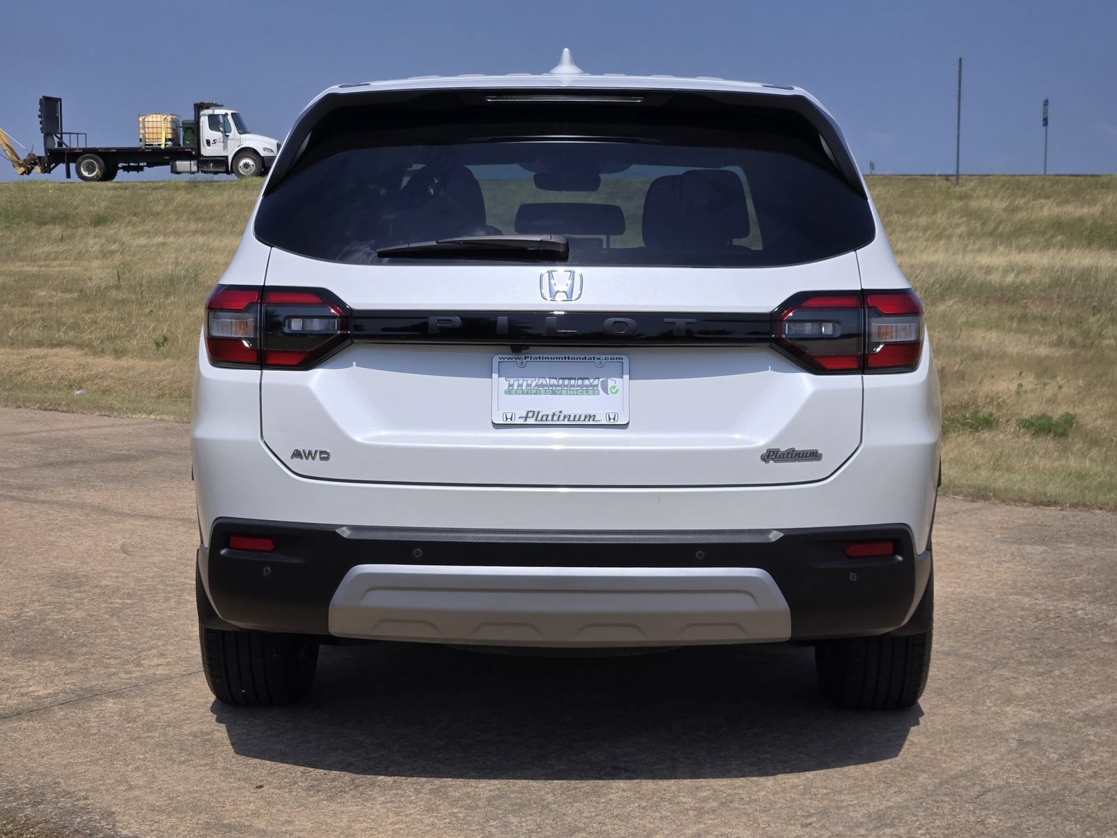 Used 2025 Honda Pilot EX-L image 8
