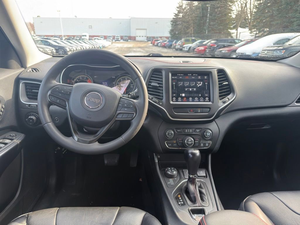 Used 2022 Jeep Cherokee Trailhawk w/ Premium Leather Package AWD/4WD image 10