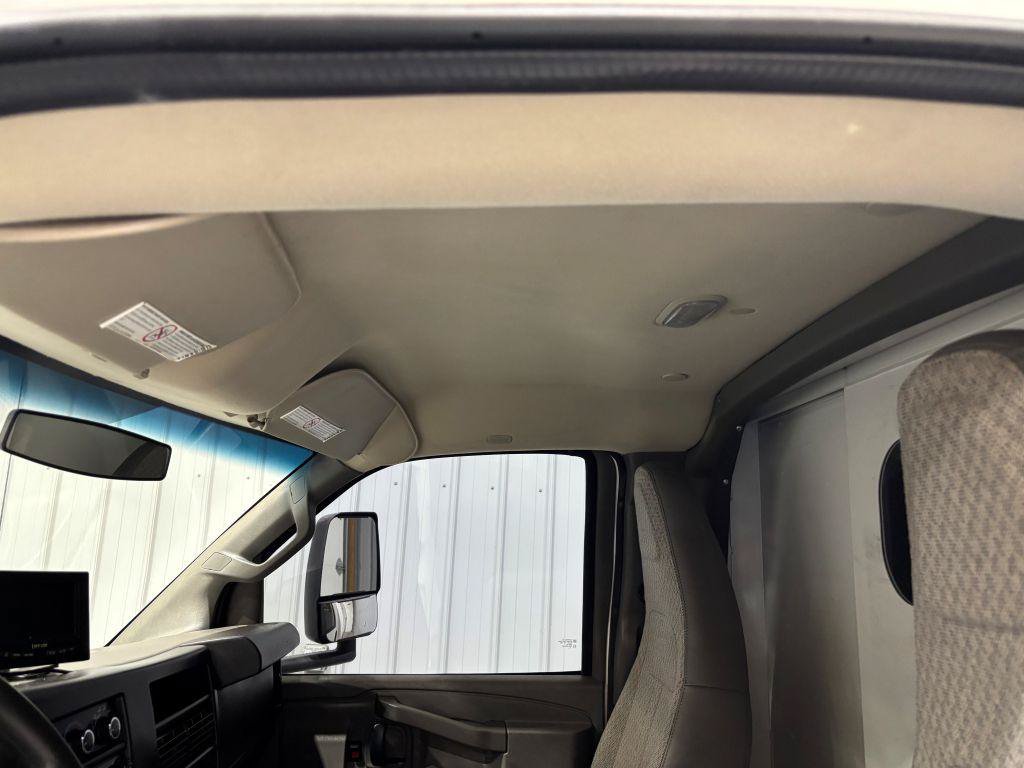 Used 2016 Chevrolet Express 3500 RWD image 13