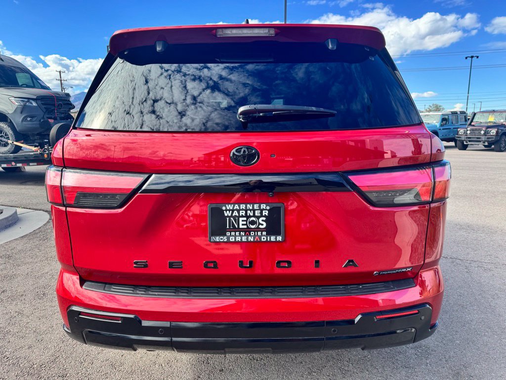 Used 2025 Toyota Sequoia Platinum AWD/4WD image 4